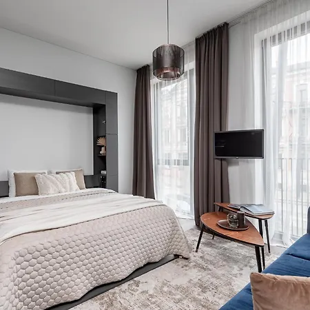 Old Town Renaissance 2 * VNO
