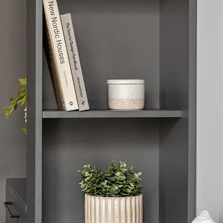 Old Town Renaissance 2 *