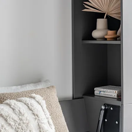 Old Town Renaissance 2 *