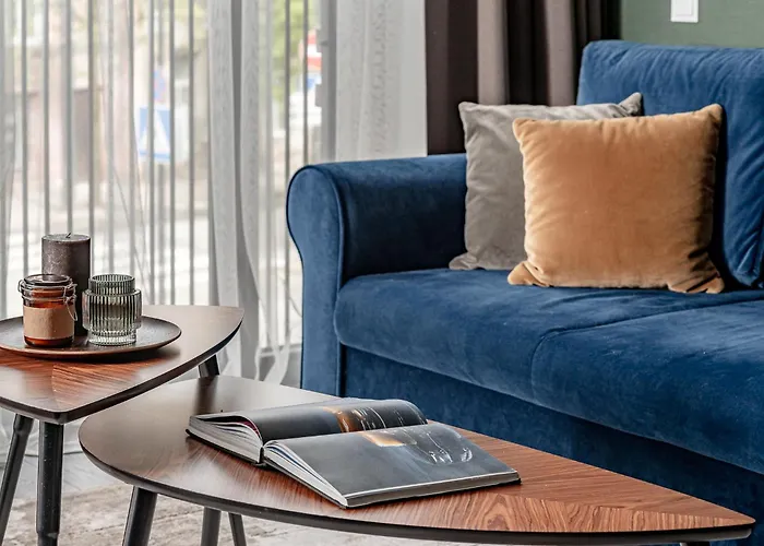 Old Town Renaissance 2 *