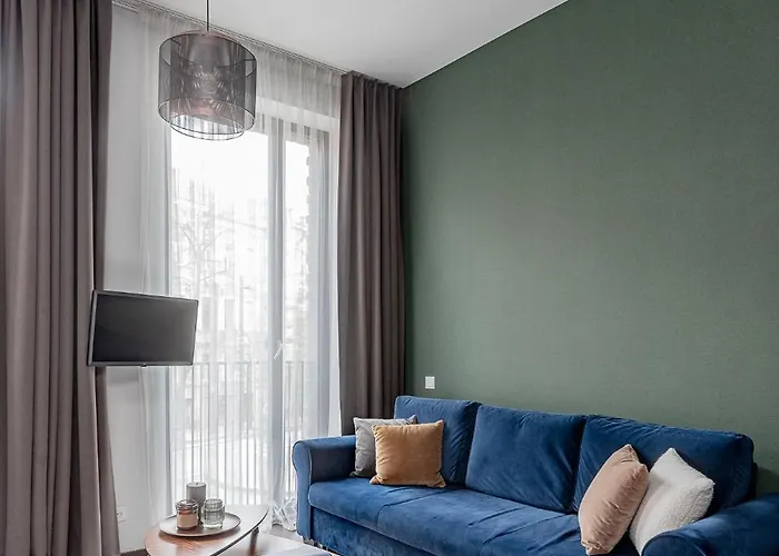 Old Town Renaissance 2 *