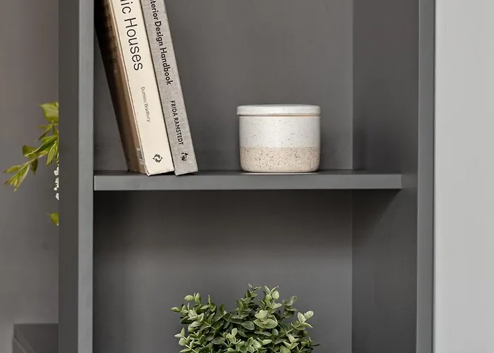 Old Town Renaissance 2 *