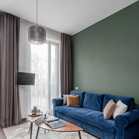 Old Town Renaissance 2 *